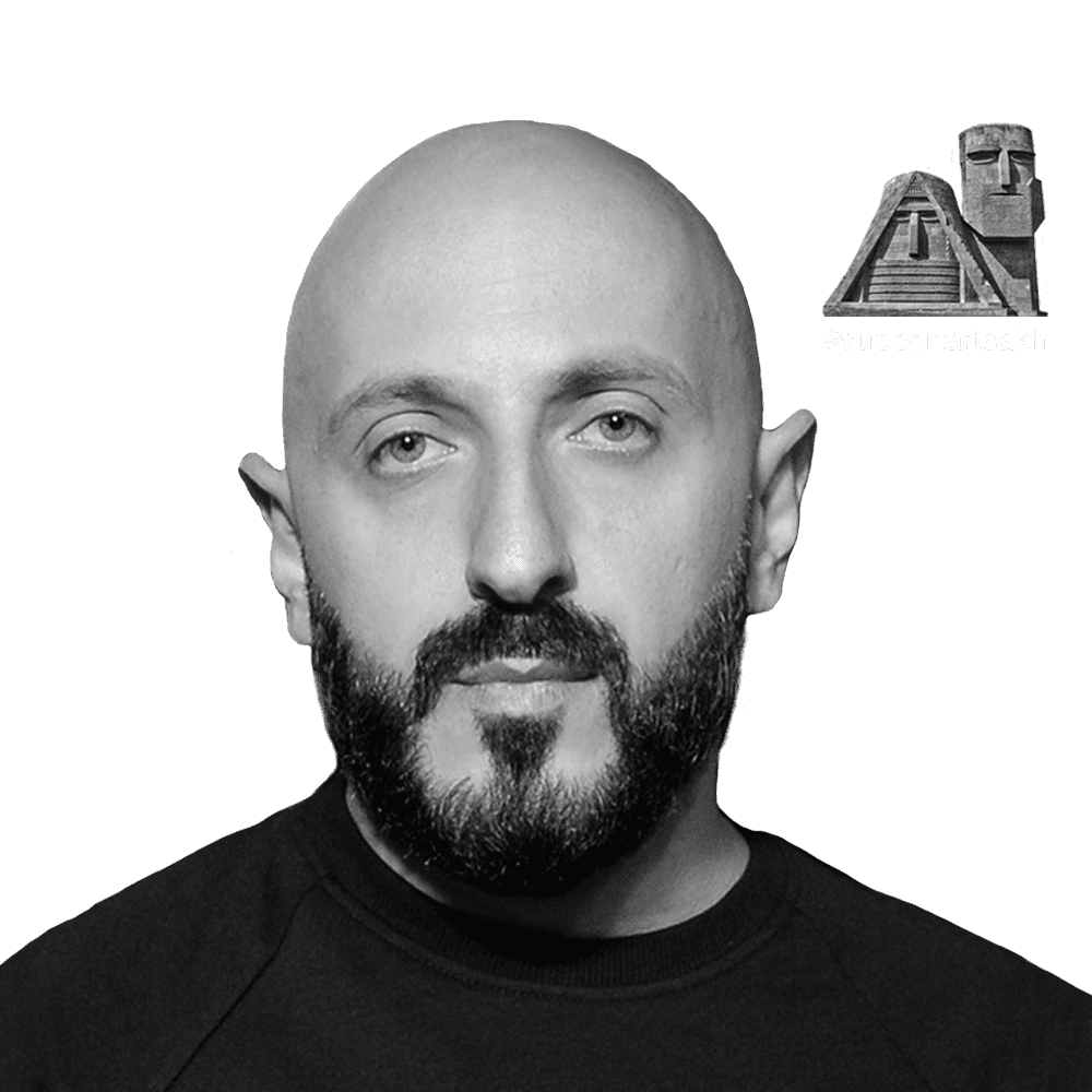 Карен Оганесян - известный армянский и российский кинорежиссёр